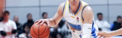 开云kaiyun官方网站-陈盈骏全场出战17分钟，投篮5中0，罚球1中1得到1分3篮板2助