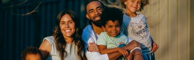 开云kaiyun首页-康利为了事业牺牲家庭，暂别妻子继续追求冠军梦想