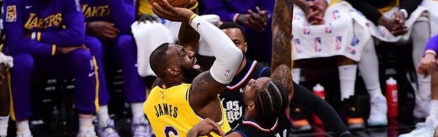 第四节为何依然不放弃？詹姆斯：我们新阵容欠磨合