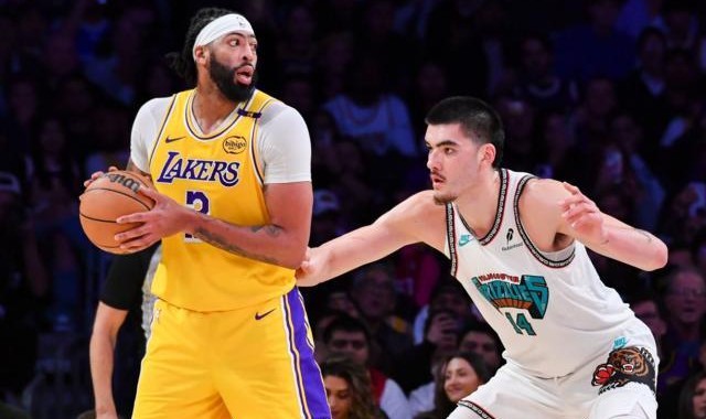 开云kaiyun网页版-湖人补强内线吃闭门羹！佩总操作留隐患让浓眉受累